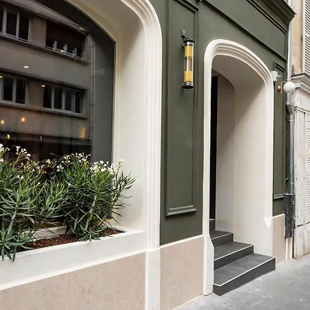 Hiro 4* Paris